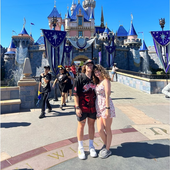 Meet the Posher - Picture 6 of 6